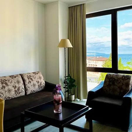 Apart Otel Royal - Modern & Private In Center Sunny 4*