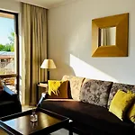 Royal - Modern & Private In Center Sunny Aparthotel