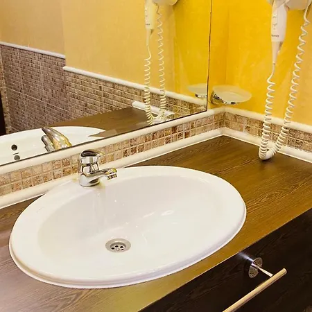 Royal - Modern & Private In Center Sunny סאני ביץ'