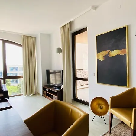 Royal - Modern & Private In Center Sunny 써니비치