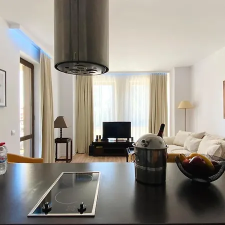 Royal - Modern & Private In Center Sunny 4* Napospart