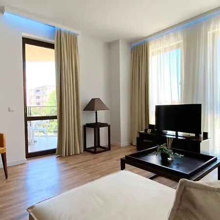 Aparthotel Royal - Modern & Private In Center Sunny
