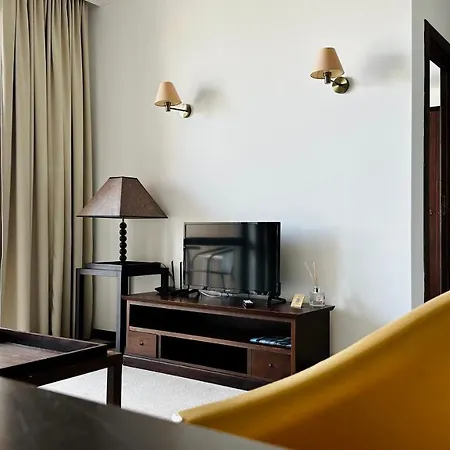 Royal - Modern & Private In Center Sunny 써니비치