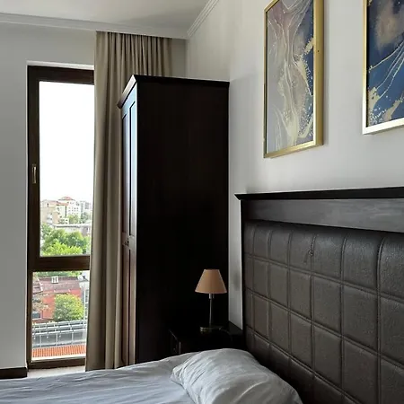 아파트호텔 Royal - Modern & Private In Center Sunny 써니비치