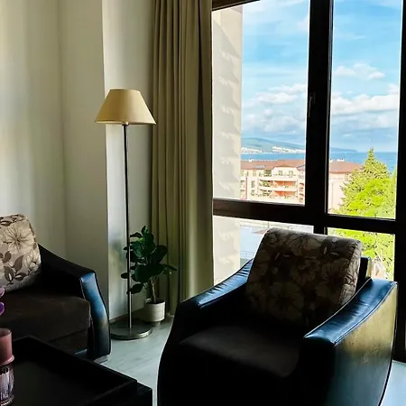 Royal - Modern & Private In Center Sunny 4* Napospart