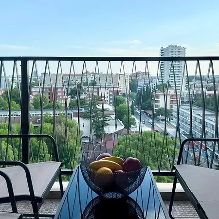 Royal - Modern & Private In Center Sunny Apartmanhotel 4*