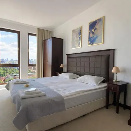 Royal - Modern & Private In Center Sunny 4* サニービーチ