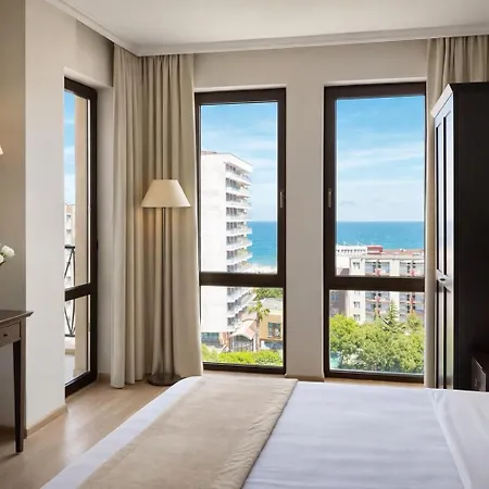 Royal - Modern & Private In Center Sunny アパートホテル 4*
