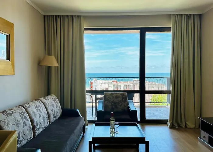 Aparthotel Royal - Modern & Private In Center Sunny Slantschew brjag