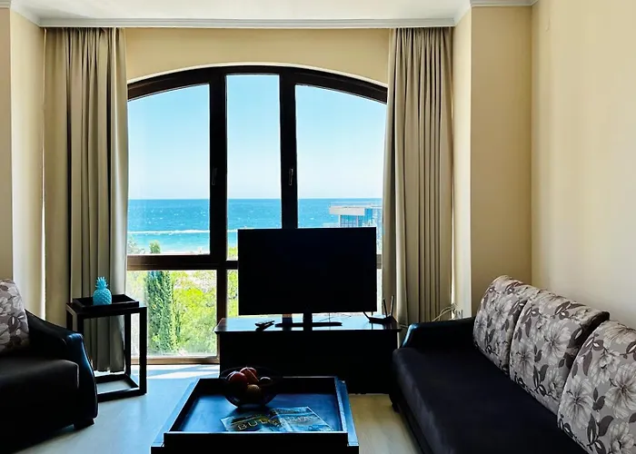 Royal - Modern & Private In Center Sunny 4* Slantschew brjag