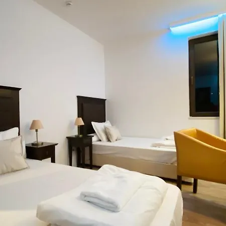 Royal - Modern & Private In Center Sunny Apart Otel