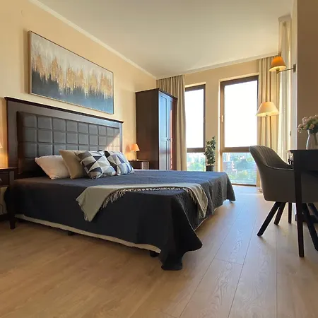 Aparthotel Royal - Modern & Private In Center Sunny Slantschew brjag