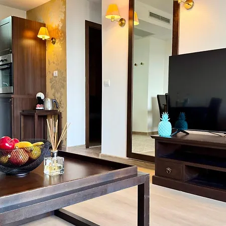Royal - Modern & Private In Center Sunny Aparthotel