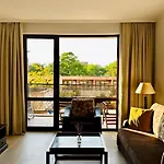 Royal - Modern & Private In Center Sunny 4*