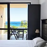 Royal - Modern & Private In Center Sunny Apartahotel