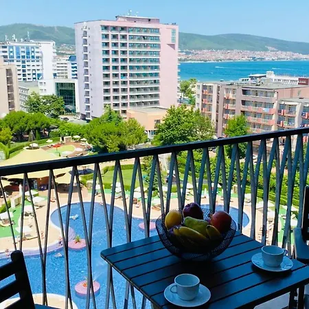 Apart-hotel Royal - Modern & Private In Center Sunny