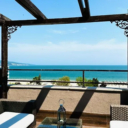 Royal - Modern & Private In Center Sunny Lägenhetshotell