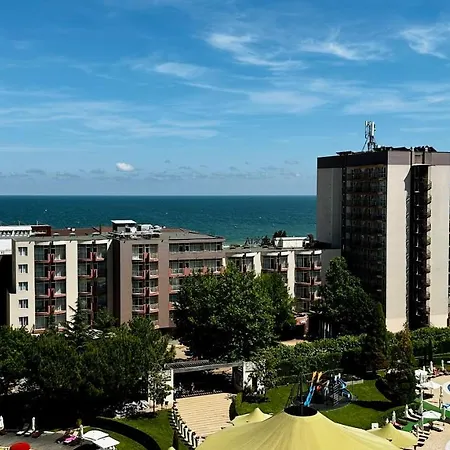 Lägenhetshotell Royal - Modern & Private In Center Sunny Slăntjev Brjag