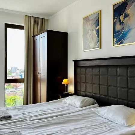 Lägenhetshotell Royal - Modern & Private In Center Sunny 4*