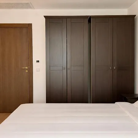 Royal - Modern & Private In Center Sunny 4* Sunny Beach