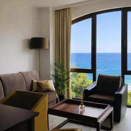 Apart Otel Royal - Modern & Private In Center Sunny