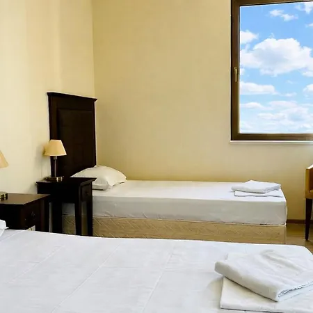 Royal - Modern & Private In Center Sunny Apart Otel 4*