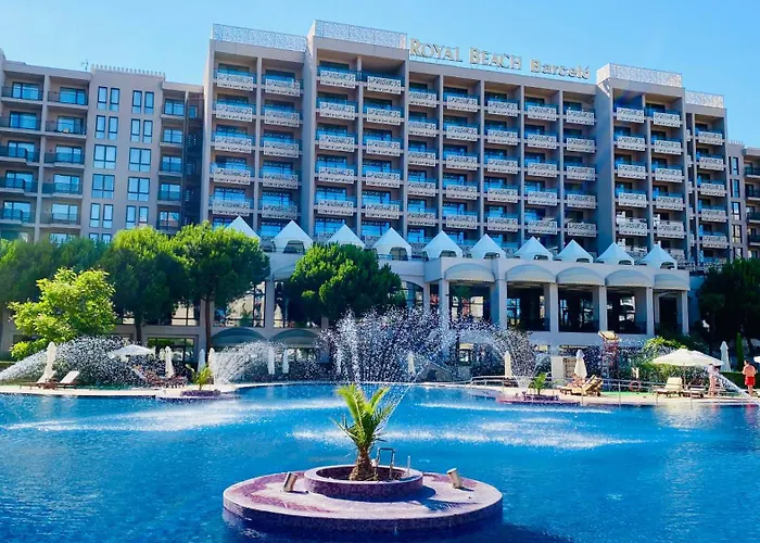 Royal - Modern & Private In Center Sunny Апартхотел