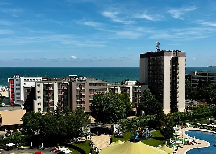 Апартхотел Royal - Modern & Private In Center Sunny Слънчев бряг