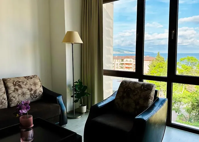 Royal - Modern & Private In Center Sunny 4* Слънчев бряг